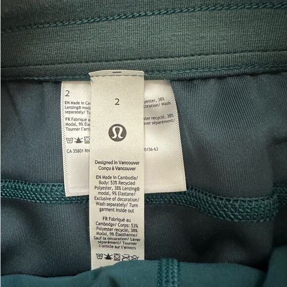 Lululemon Softstreme High-Rise Straight-Leg Cropped Pant Size 2 - Picture 3 of 10